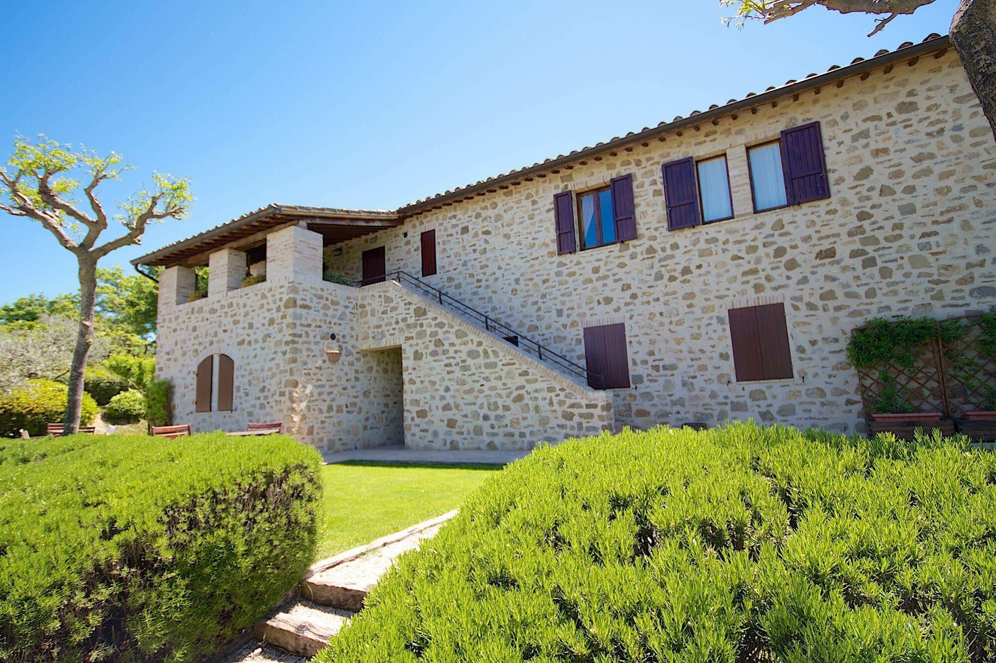 Agriturismo Le Colombe 아시시 외부 사진