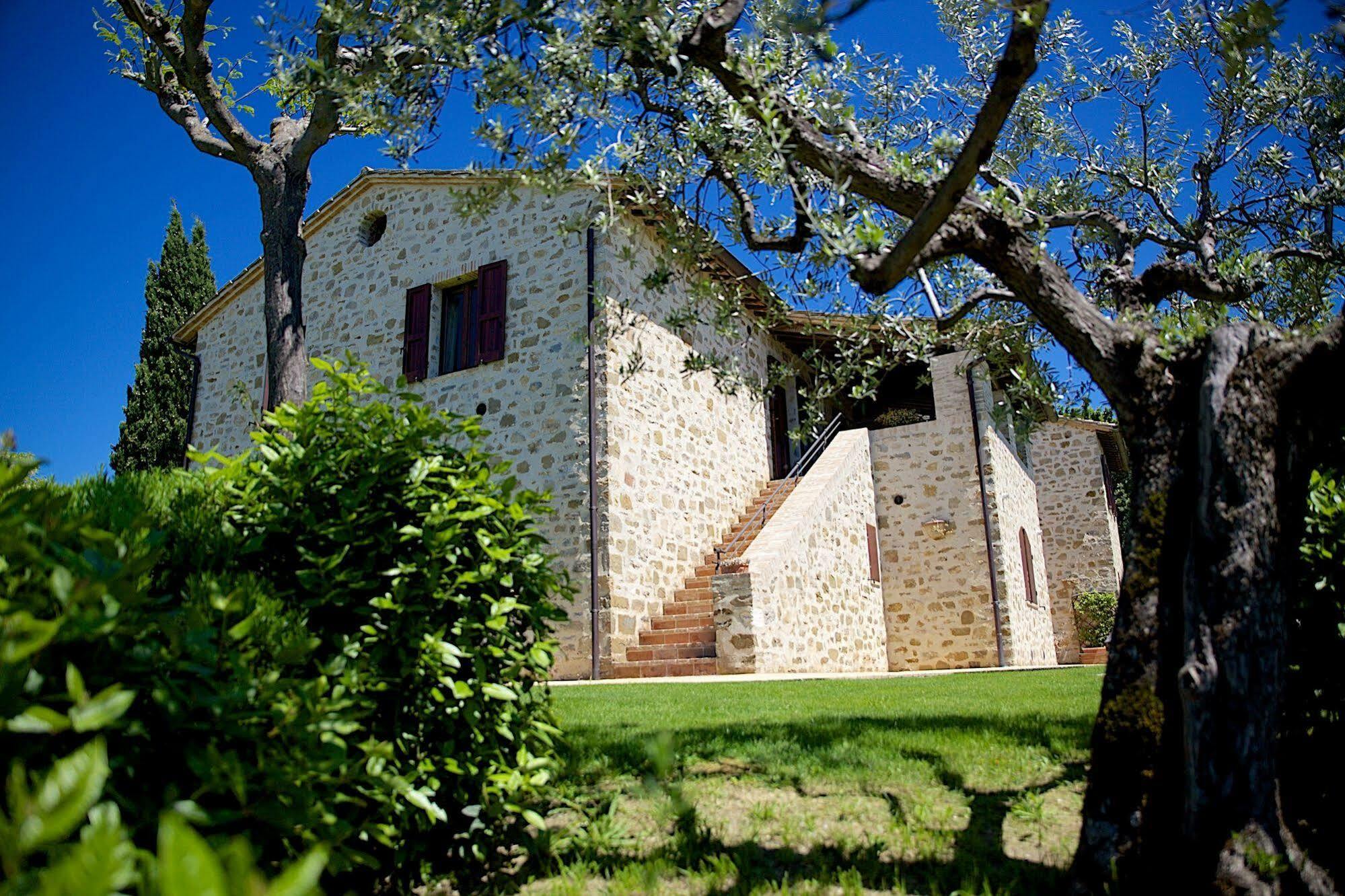 Agriturismo Le Colombe 아시시 외부 사진