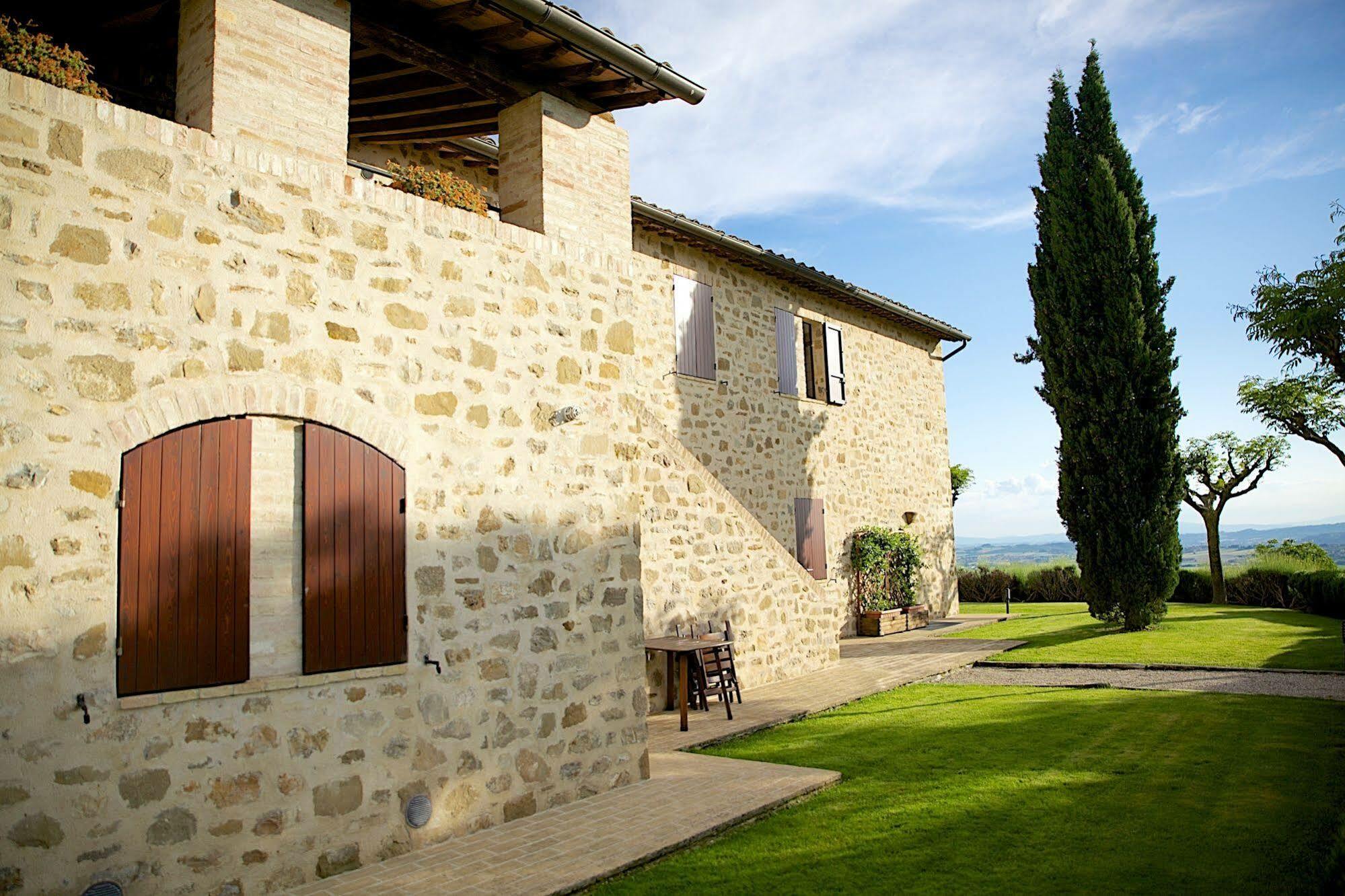 Agriturismo Le Colombe 아시시 외부 사진