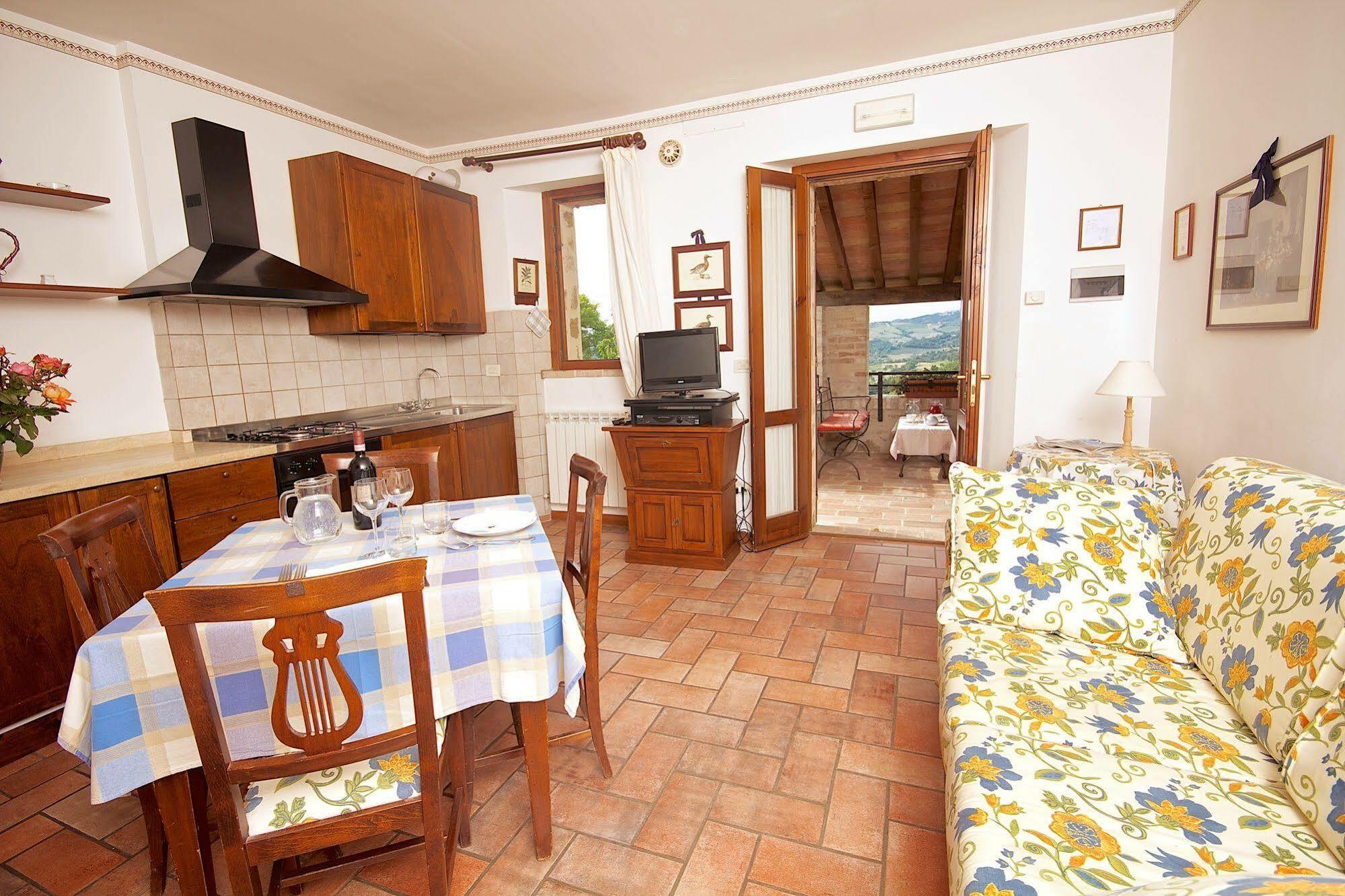 Agriturismo Le Colombe 아시시 외부 사진