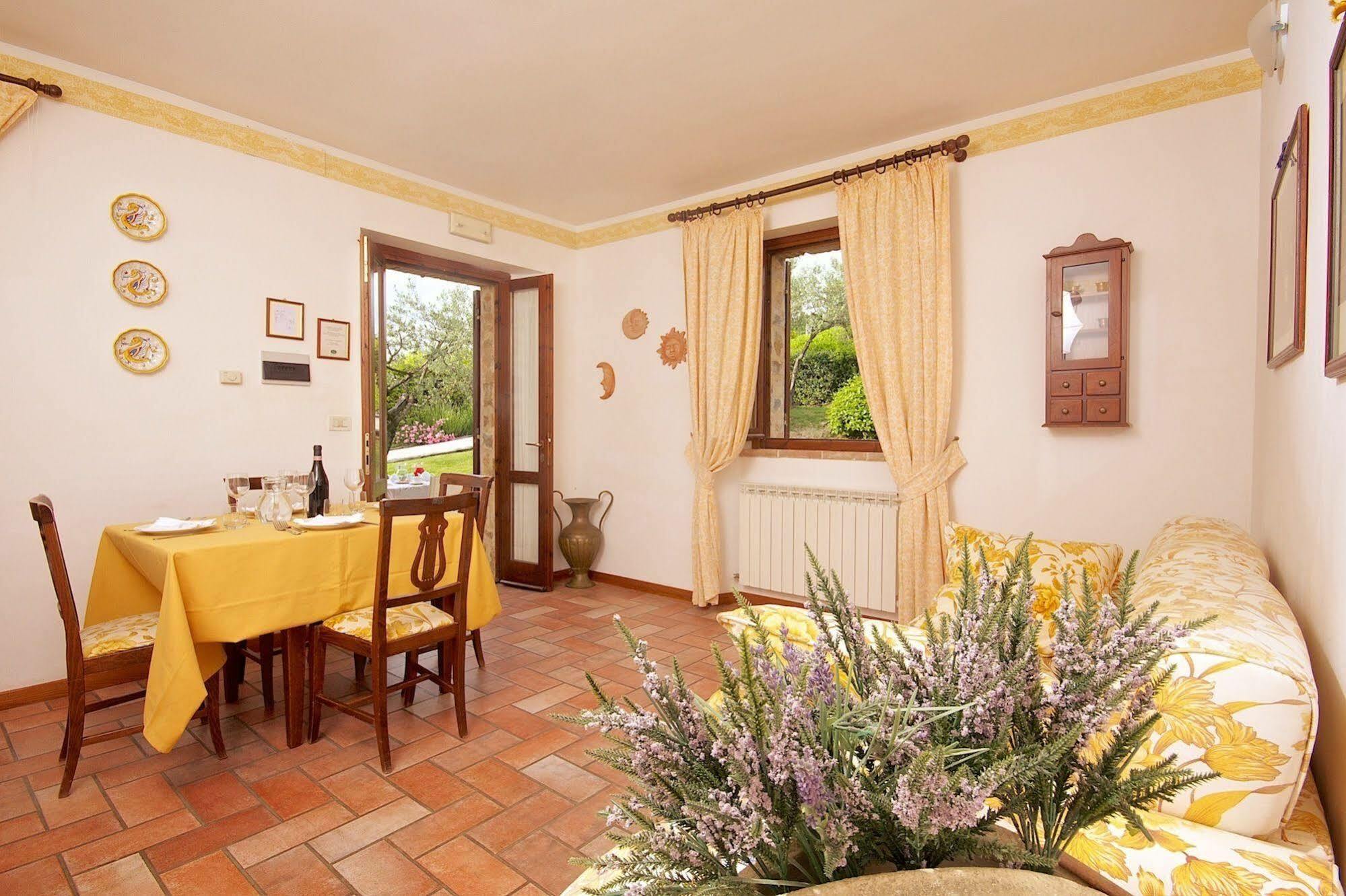 Agriturismo Le Colombe 아시시 외부 사진