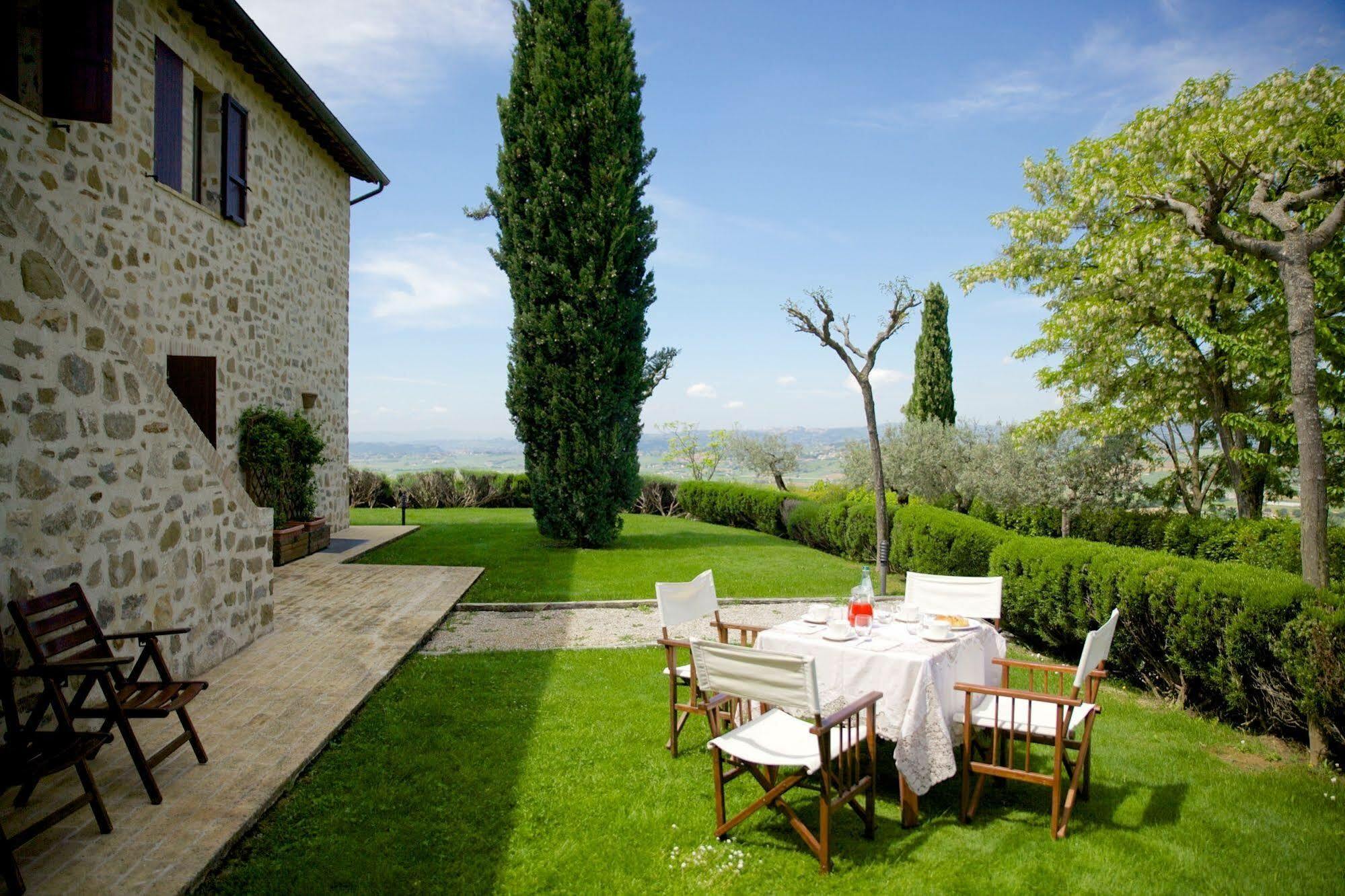 Agriturismo Le Colombe 아시시 외부 사진